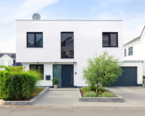 Immobilienfoto und Außenaufnahme eines Gebäudes in Köln. © Architekturfotograf Dirk Baumbach.