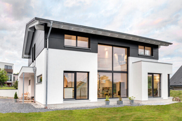 Architekturfoto für den Hersteller des Fertighauses. © Architekturfotograf Dirk Baumbach.