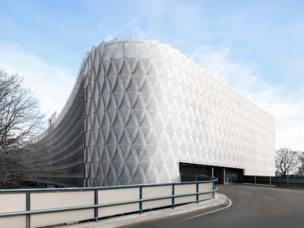 Das P22 Parkhaus der Koelnmesse - Architekturfotograf Baumbach