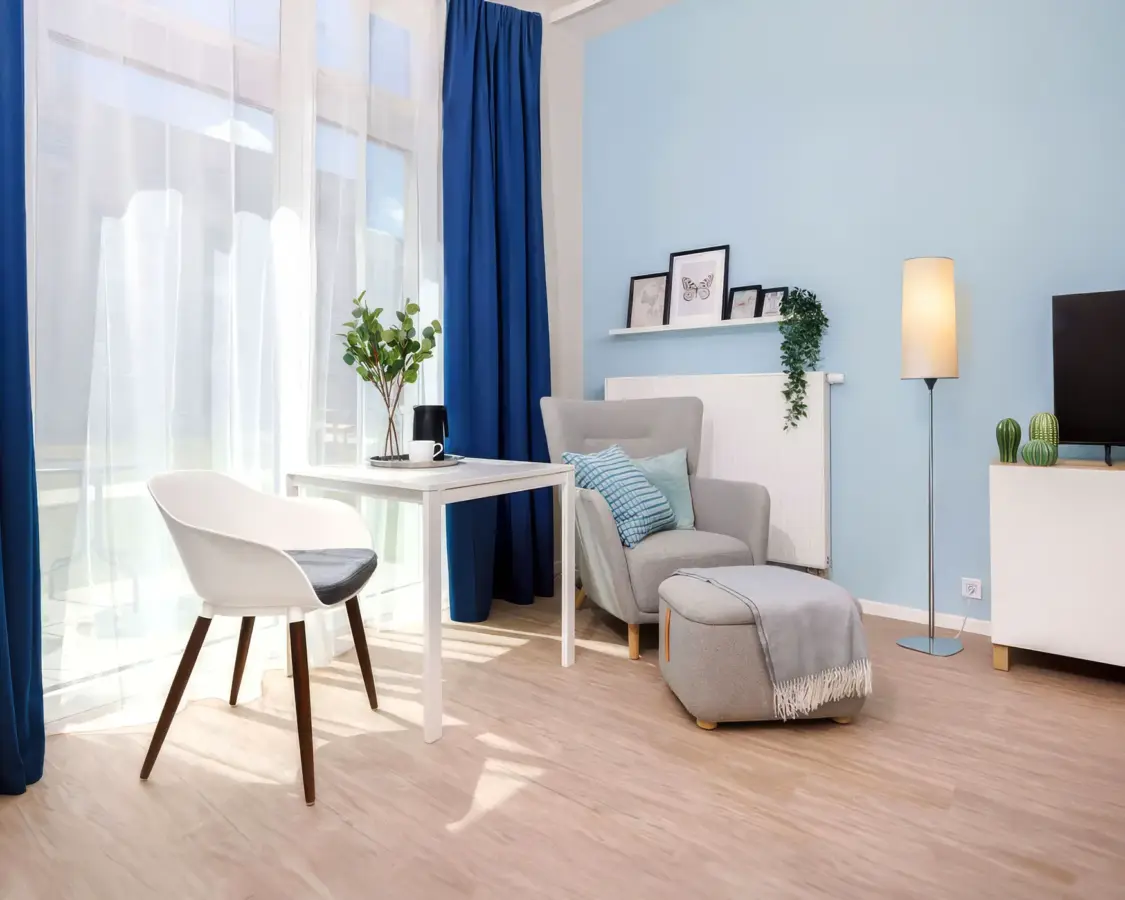 Günstige Preise und ein tolles Design. Gut ausgestattetes Hotelzimmer. Copyright: Hotelfotografie Baumbach.