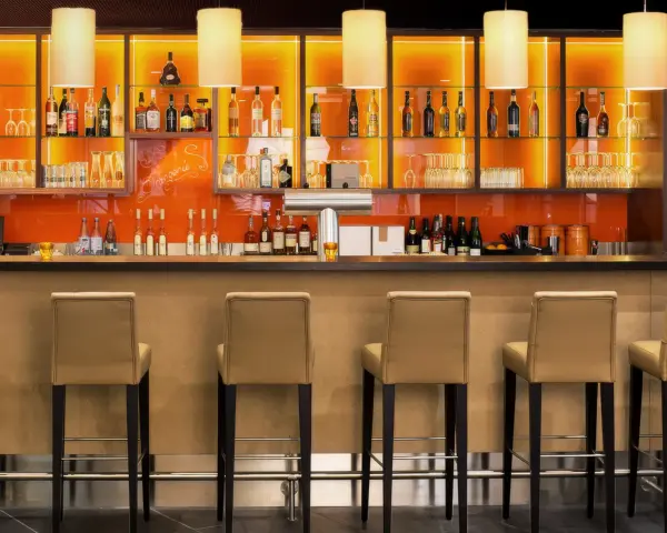 Die Bar des Hotels. Copyright: Hotelfotografie Dirk Baumbach.
